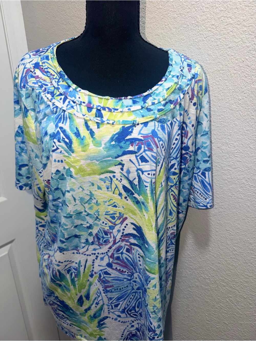 Blue & Green Tropical Print Short Sleeve Top